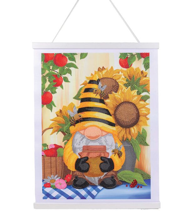 Crystal Art Scroll Kit: Busy Bee Gnome